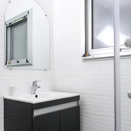 Island 102 Апартаменты Ларнака